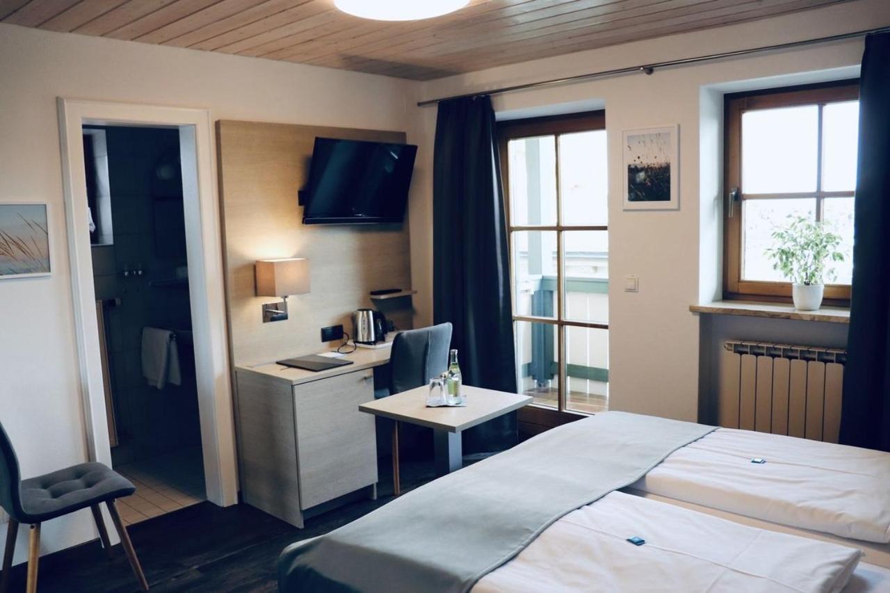 Hotel Garni Moewe Am See Prien am Chiemsee Dış mekan fotoğraf
